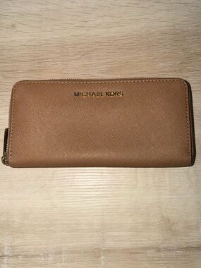 Michael Kors (AUTHENTIC) Tan Saffiano Zip Wallet with Gold Logo